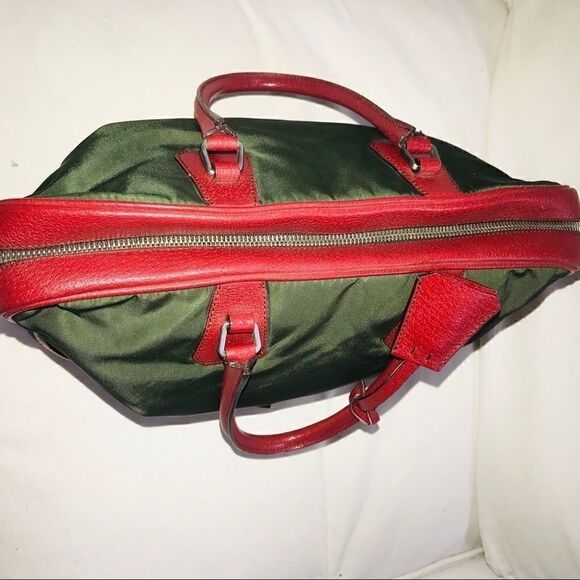 Auth Prada red leather and green nylon hand bag - Picture 14 of 16